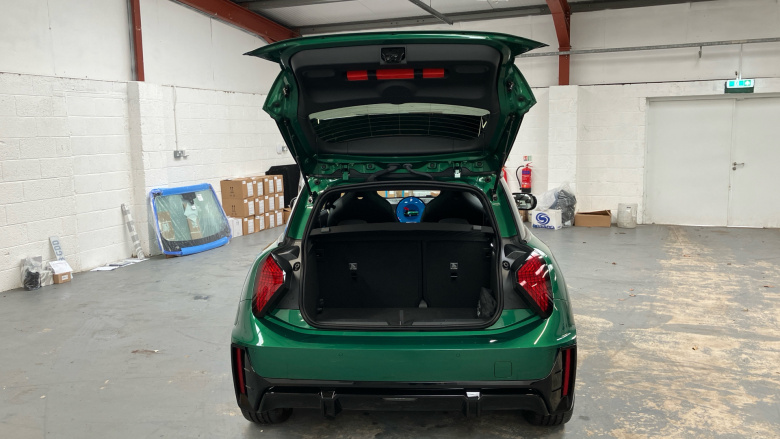 MINI Cooper 135kW E Sport [Level 2] 41kWh 3dr Auto Electric Hatchback